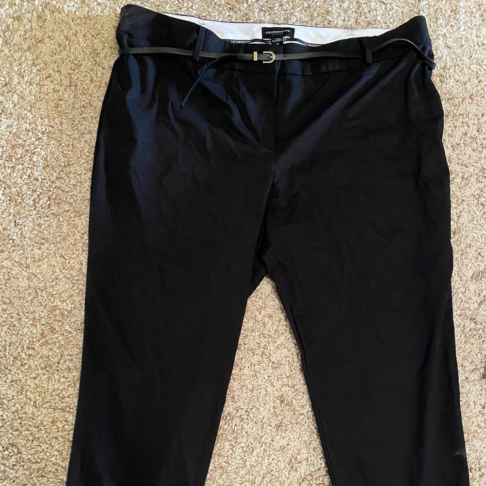 Liz Claiborne Career black cropped pants with belt